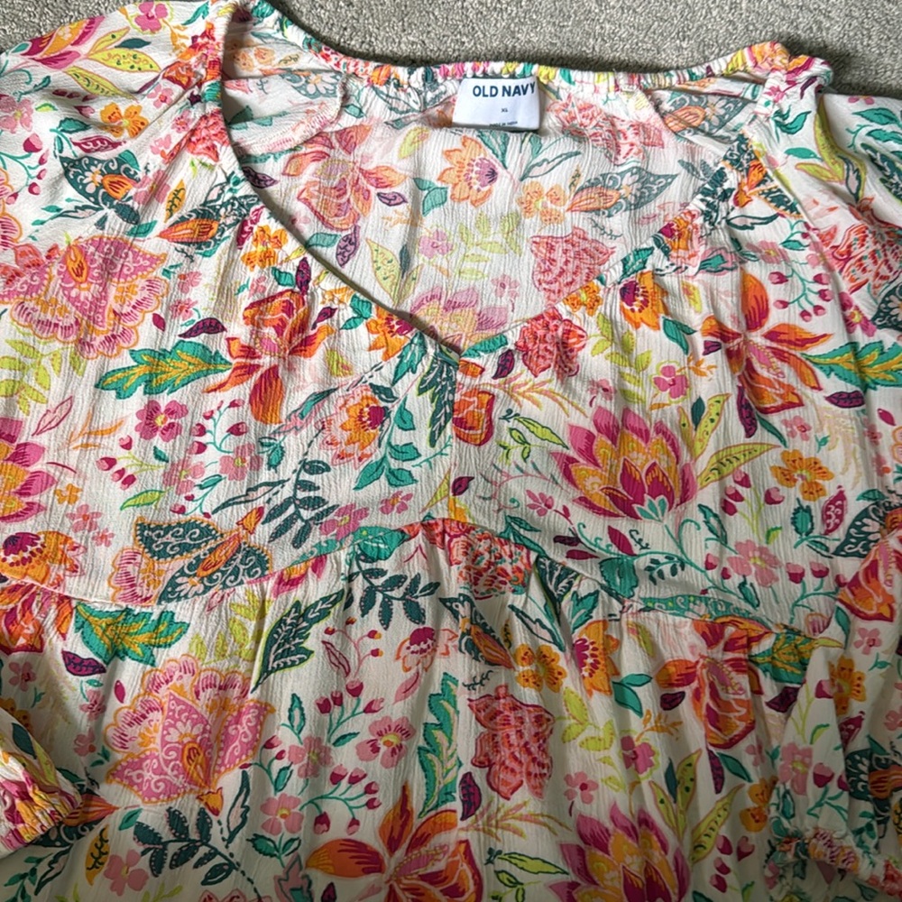 Old Navy Floral 3/4 Sleeve Crop Blouse - Picture 3 of 7
